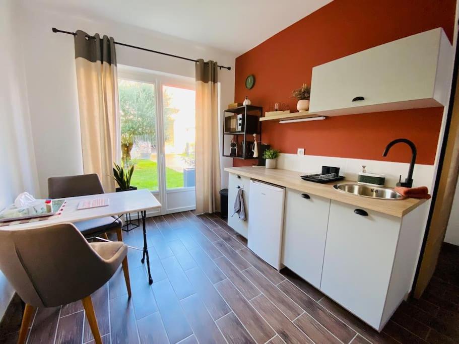 Studio D'Hotes Avec Piscine « Le Clos N°6 » Cormicy Εξωτερικό φωτογραφία